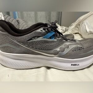 Saucony Ride 15 - Size 13M - Grey